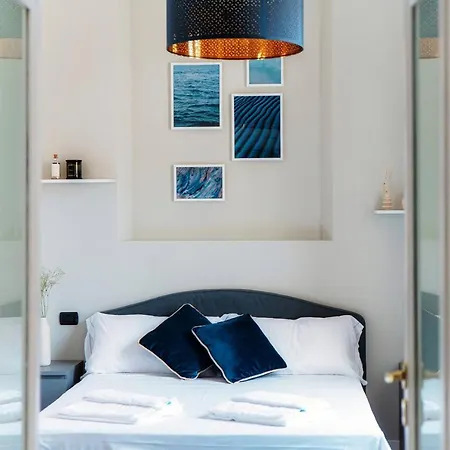 Shades Of - Blue Apartment Como